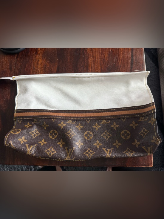 Louis Vuitton Handbags - Louis Vuitton Brown Monogram Canvas Zip Pouch with White Trim